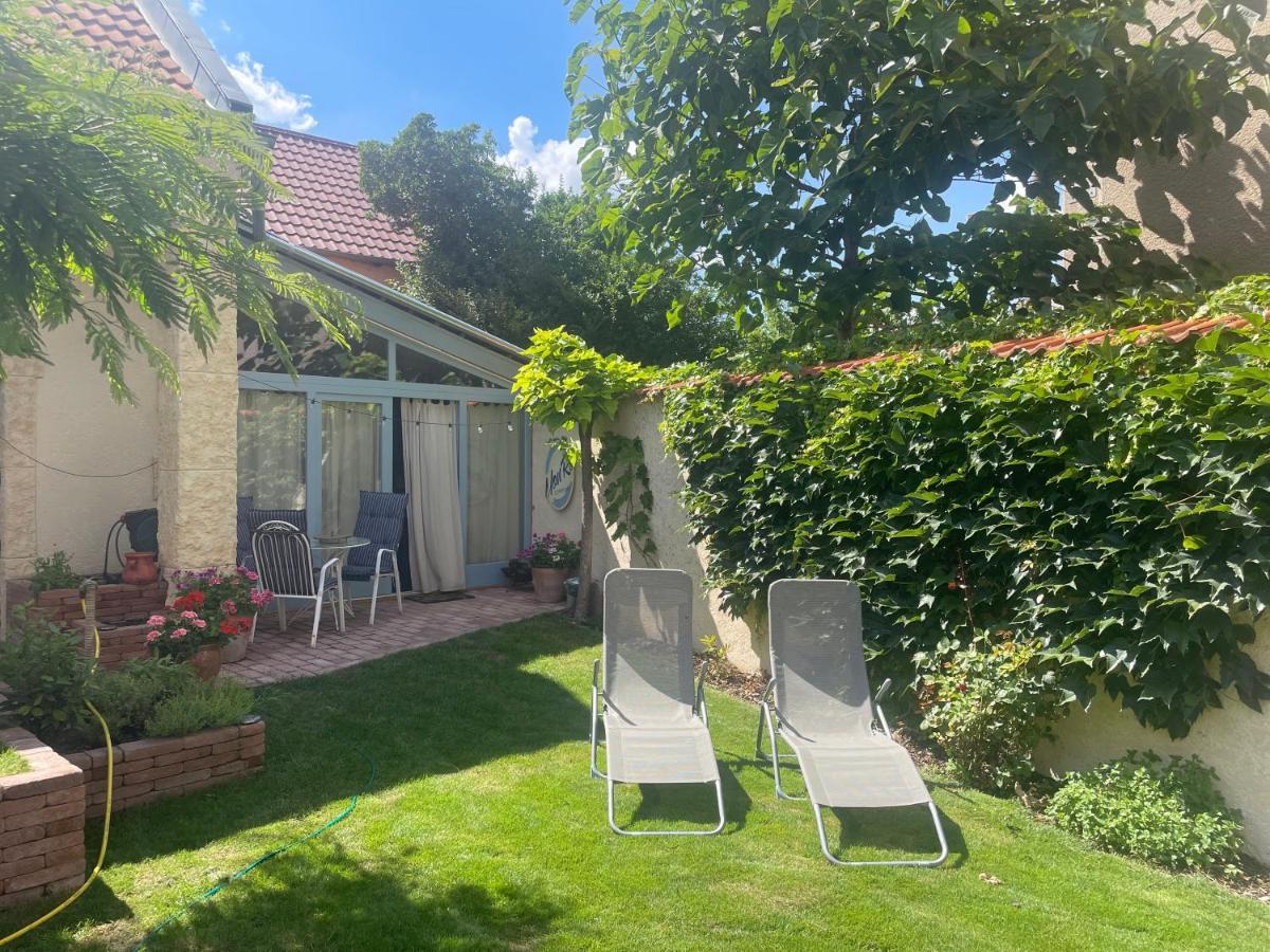 Monpe Apartmanik S Atmosferou Komarno Exterior photo